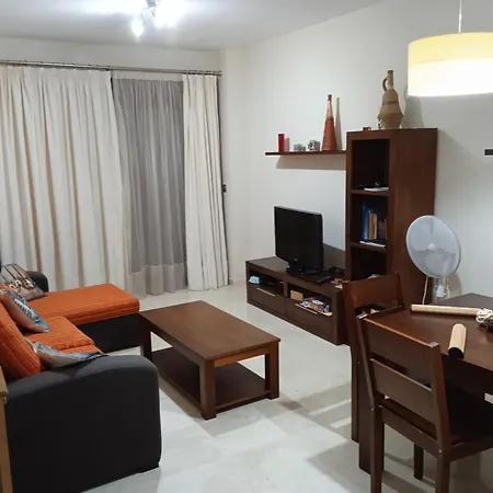 Pantano Del Cubillas 아파트